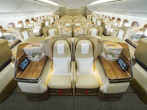 b777-businessclasswide.jpg