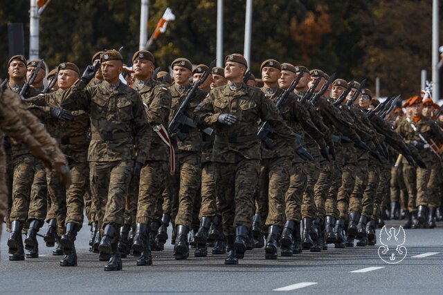 Żołnierze Wojsk Obrony Terytorialnej wzięli udział w Wielkiej Defiladzie 