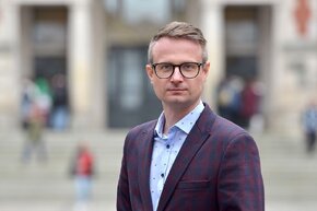 thumbnail_Adam DSC_9218-900 (1).jpg