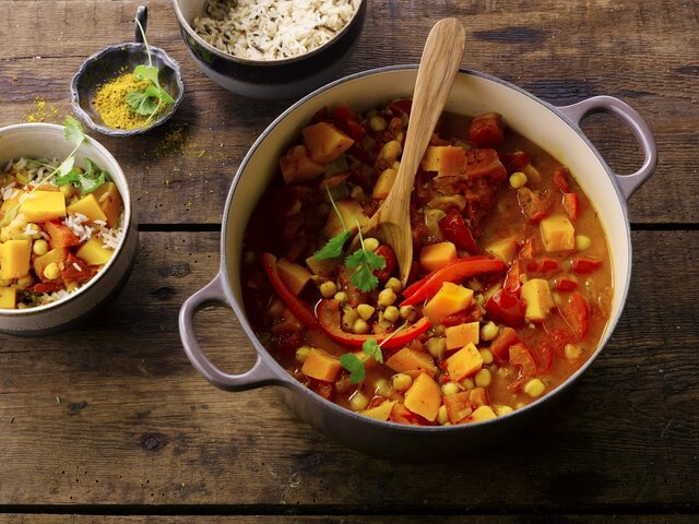 Chickpea and pumpkin curry_side.jpg