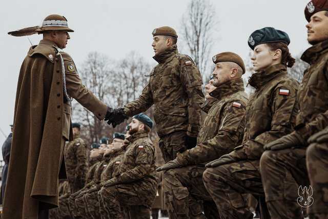 “Wierny przysiędze wojskowej, świadom godności oficera Wojska Polskiego..."