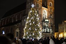 Krakowskie iluminacje oświetlają ciemne wieczory.jpg