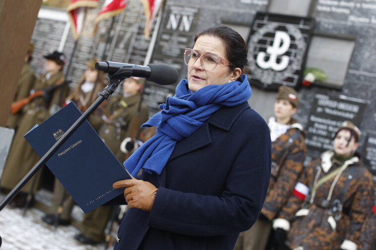 Światło dla Bohaterów - rocznica powołania Armii Krajowej, fot  G Mehring, www gdansk pl (2)