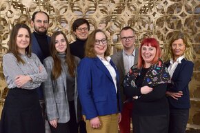 Dr Badach i zespół.jpg