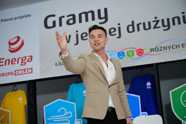 DE8 - Jerzy Mielewski