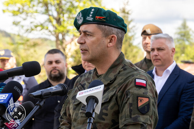 Koniec operacji FENIKS. Wojsko zostaje na miejscu.