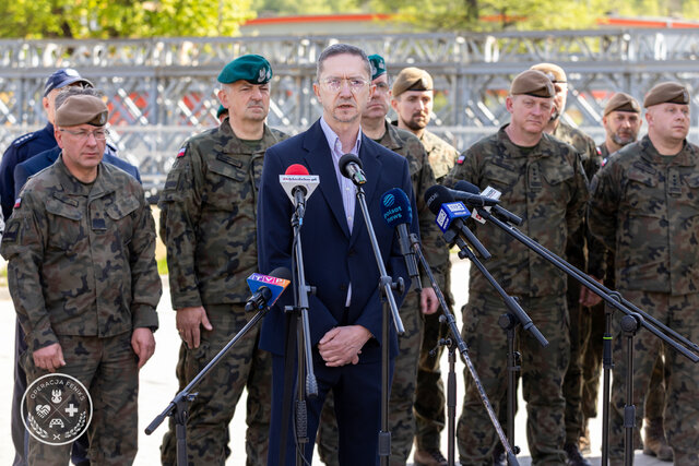 Koniec operacji FENIKS. Wojsko zostaje na miejscu.