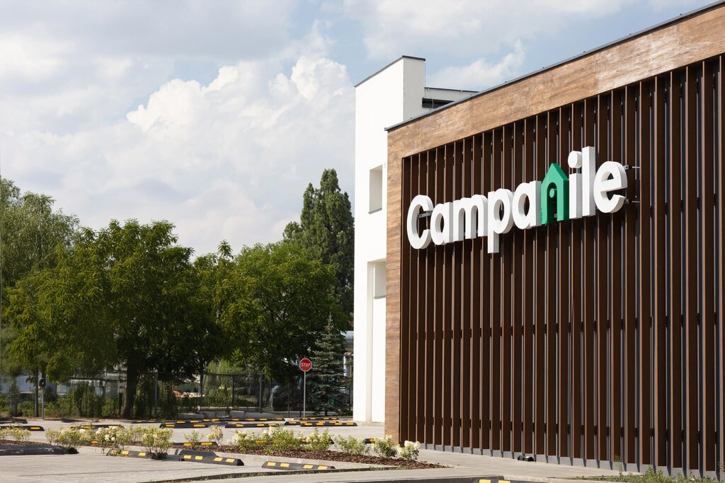 Hotels-Campanile-Wwa-Zewnątrz