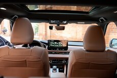mitsubishi-outlander-phev-2025-57-jpg