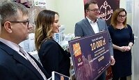 Przekazanie charytatywnych nagród w Radomiu