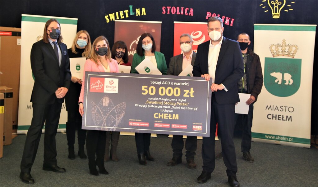 Chełm - uroczystość przekazania nagród za zajęcie 1. miejsca w konkursie "Świeć się z Energą"