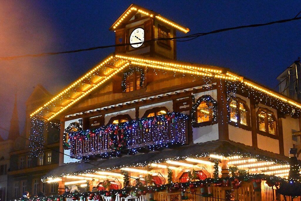 we_wroclawiu_mieszkancy_moga_codziennie_podziwiac_piekne_instalacje