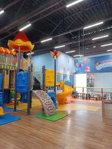 Nowa sala zabaw w Centrum Rivera.jpg