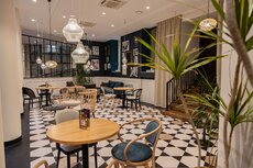 th-wroclaw-patio-2-jpg
