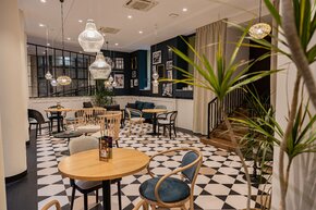 TH - Wrocław Patio 2.jpg