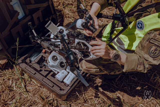 Warsztaty dla wojskowych pilotów dronów w Radomiu
