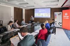 p1136082m-jpg