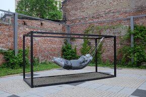 5_ Barbara Falender, Sarkofag dla rodziców, 2011, czarny wapień dębnicki, stal_ Zakup w ramach programu MKiDN „Regionalne kolekcje sztuki współcze.jpg
