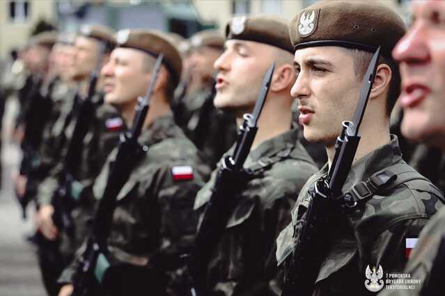 Przysięga wojskowa 7 Pomorska Brygada OT, Czarne