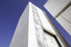 fasada-budynku-i-wiez_a-kinowa-muzeum-sztuki-nowoczesnej-w-warszawie-fot_-marta-ejsmont-jpg