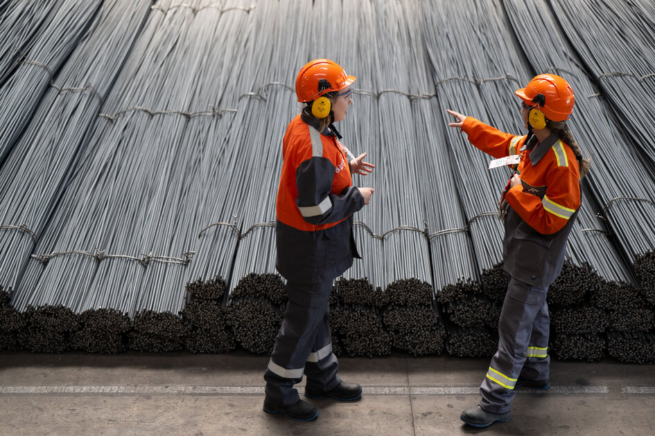 Inwestycje i ważne plany. Warszawska Huta prezentuje istotny raport