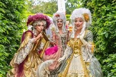 piknik2022_teatr-akt_spektakl-pudernice-i-pantalony_fot_-zamek-krolewski-w-warszawie-jpg