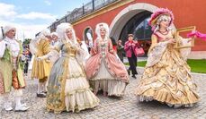 piknik2022_teatr-akt_spektakl-pudernice-i-pantalony_1_fot_-zamek-krolewski-w-warszawie-jpg