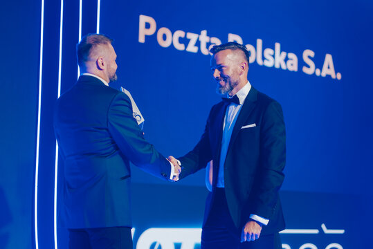 Nagrodę odebrał Paweł Witkowski, dyrektor Biura Operacji Logistycznych Poczty Polskiej 