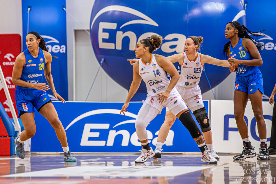 Enea z dumą wspiera kobiecą koszykówkę w Poznaniu