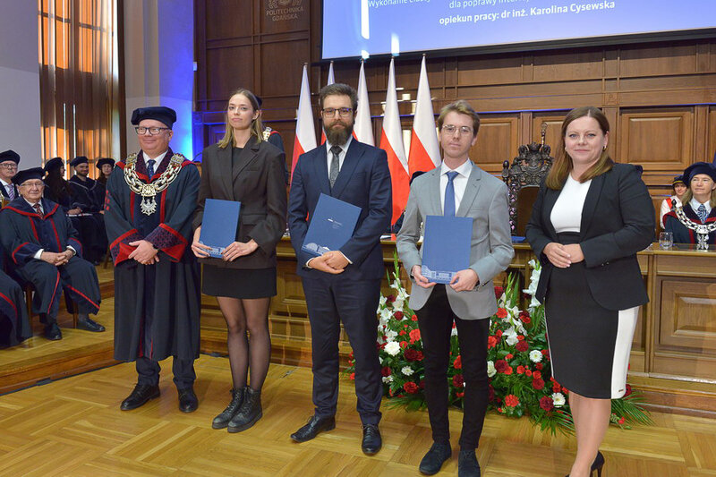Nagrody i wyróżnienia im. Romualda Szczęsnego dla autorów najlepszych prac inżynierskich i magisterskich związanych z Gdynią