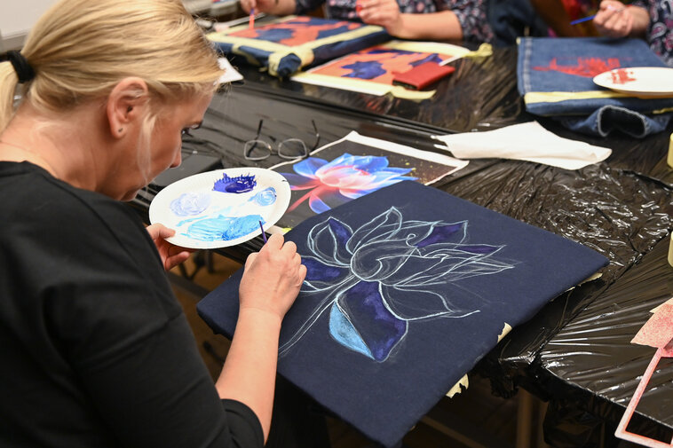 Moda na sztukę, warsztaty z przerabiania ubrań, fot. A Grabowska