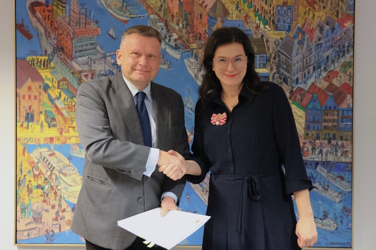 waldemar ossowski i prezydent aleksandra dulkiewicz fot dominik paszlinski