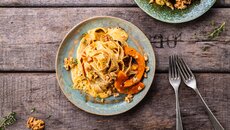 makaron-tagliatelle-alfredo-z-dynia_-jpg