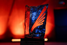 gala_pr_wings_2025-12-jpg