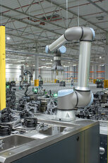 auchan_wilcza-gora-3-jpg