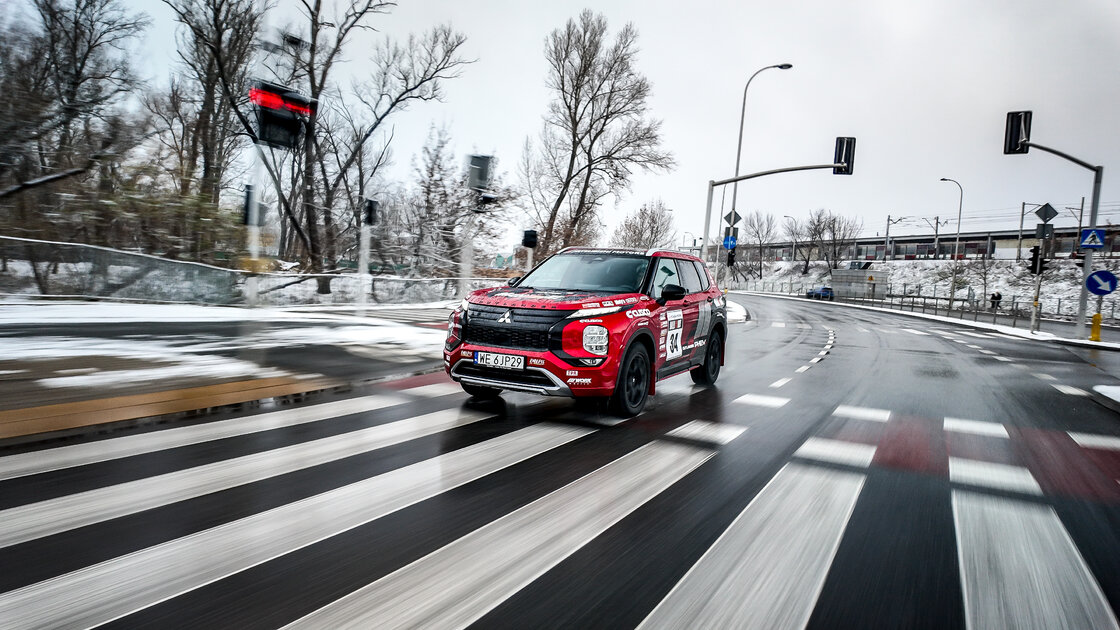Astara prezentuje pokazowy model Mitsubishi Outlander PHEV RALLIART