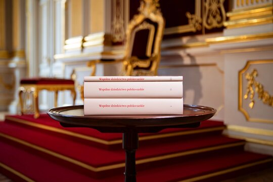 Nagrodzona publikacja_Wspólne dziedzictwo polsko saskie_fot  Zamek Królewski w Warszawie