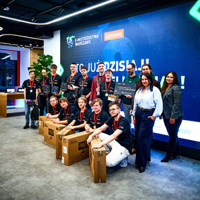 Oto zwycięzcy pierwszych E-Mistrzostw Warszawy by Lenovo (4).jpg