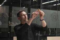 2025_12_03-kosmos-w-muzeum-bursztynu-fot_-p_-wilczynska-mat_-mg-3-jpg