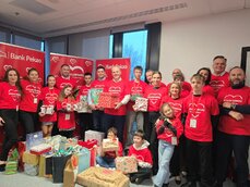 dzialania-przedswiateczne-bankowych-wolontariuszy_2-jpg