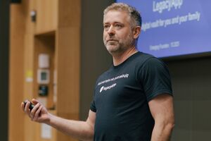 pawel soproniuk legacyapp konf