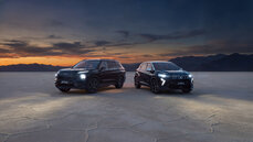 mitsubishi_2025_outlander_black_-_hero3_asx_v02-jpg