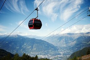 Meran2000_Sommer_VIP Gondel_lowres_©Manuel Ferrigato(2).jpg