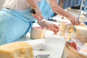 Cheese tasting - (c) IDM Südtirol Marco Parisi.jpg