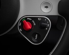 ferrari-luce_satellite_r_hero_srgb_6k_72dpi_5x4_1024x768-jpg