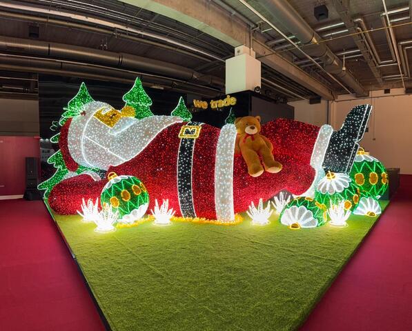 kompleksowa dekoracja mikołajkowa