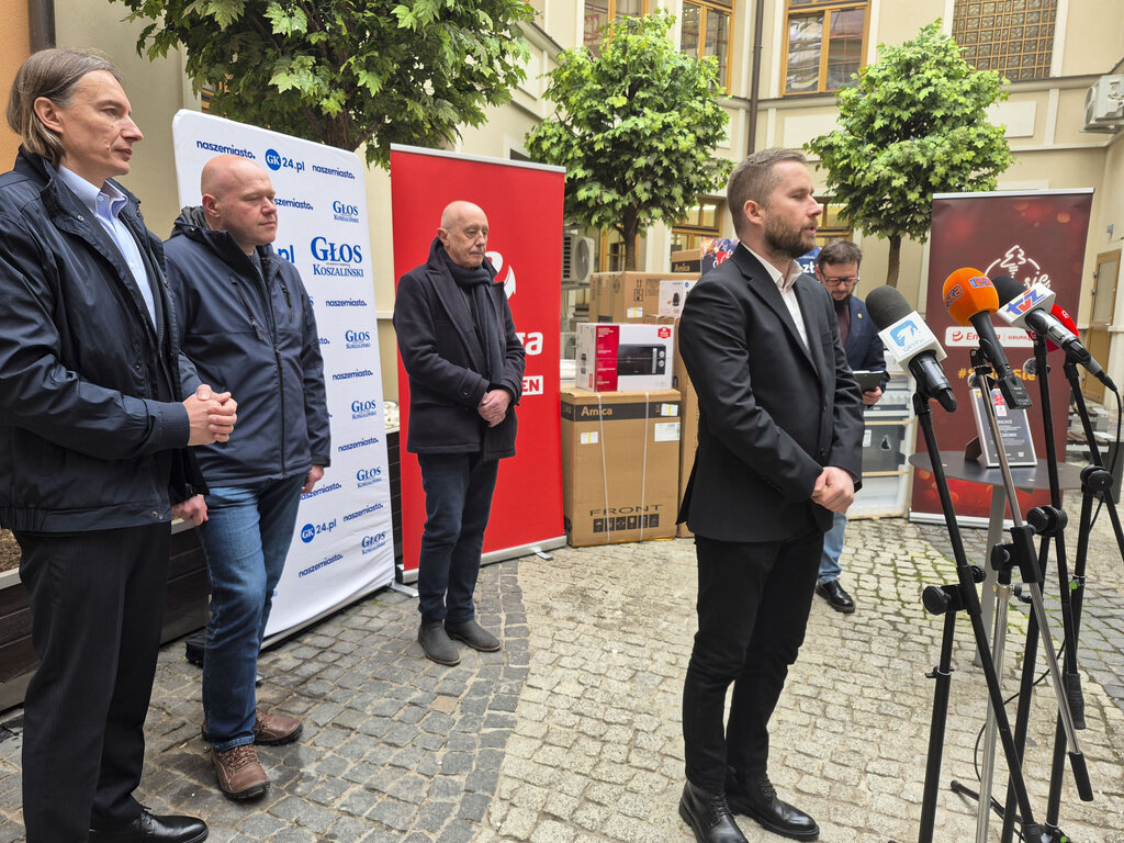 Liderzy wydarzenia podczas wręczenia nagrody dla miasta