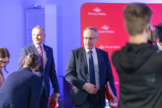 Od lewej: wiceprezes PP S.A. ds. sprzedaży Piotr Szajczyk, wiceprezes ds. finansów Wiesław Strąk 