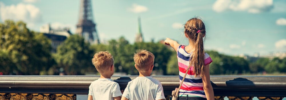 Podróże zamiast prezentów. Dokąd polecieć z dziećmi w 2026 r.?