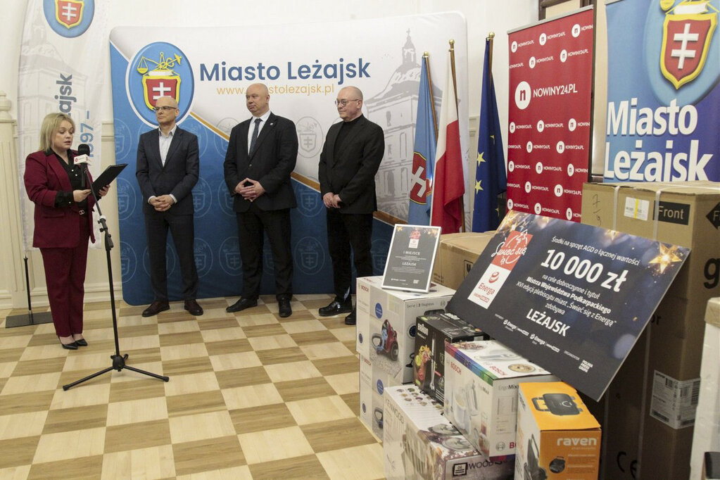 Liderzy wydarzenia podczas uroczystości wręczenia nagrody dla Leżajska